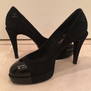 Chanel Escarpins Black Suede Pump w/Patent Toe Cap